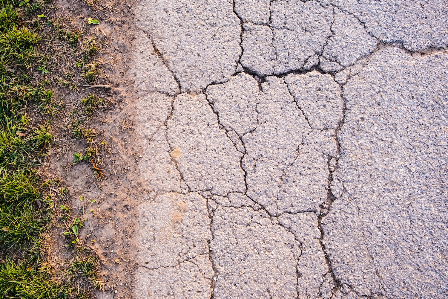 concrete driveway cracks
